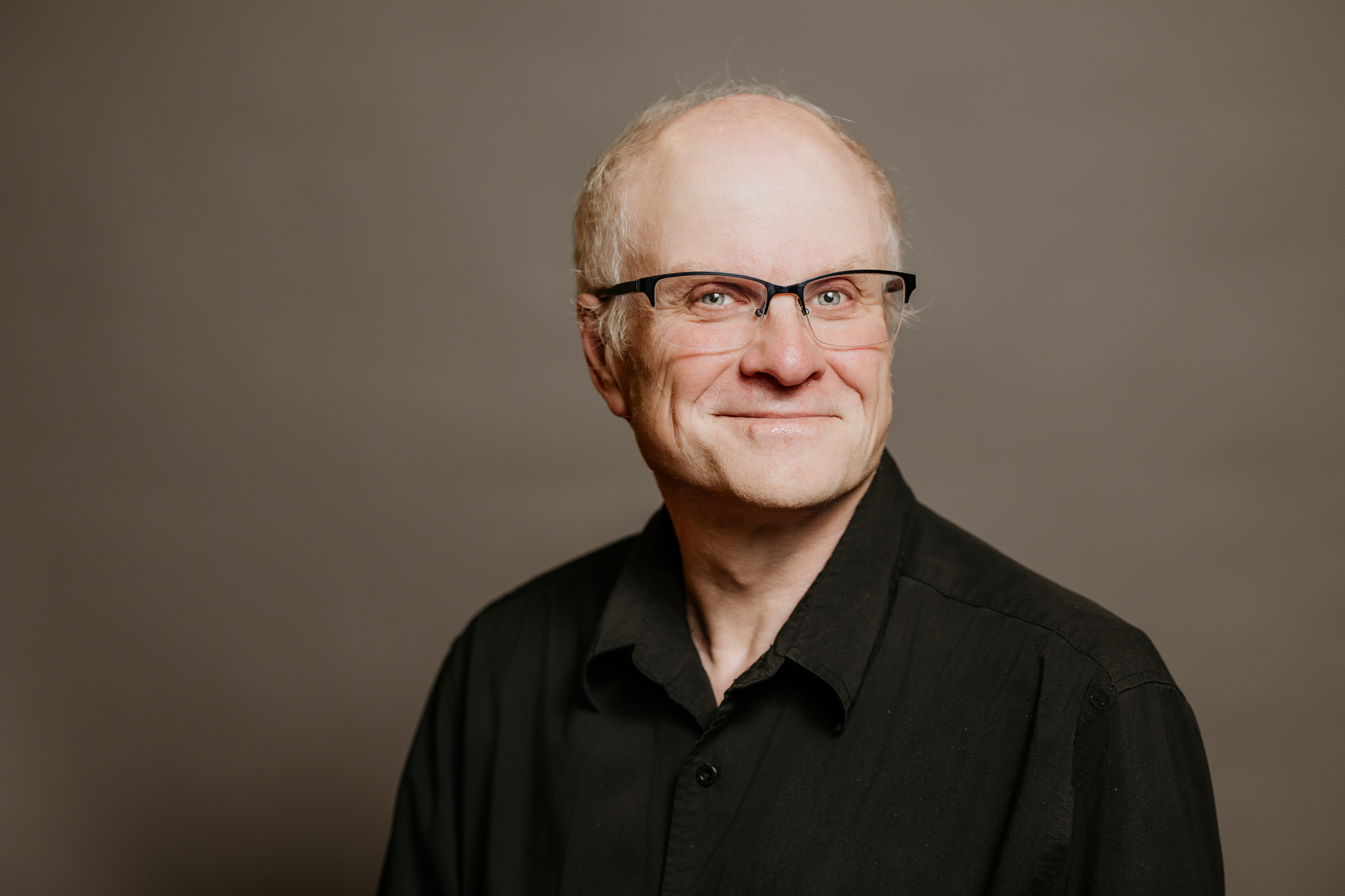 Headshot: Steve Froese, tenor